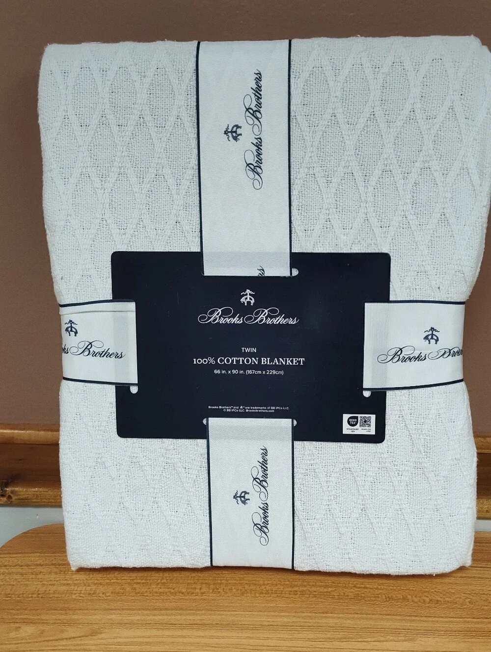 NWT! Brooks Brothers Twin Size White Textured Blanket - 100% Cotton